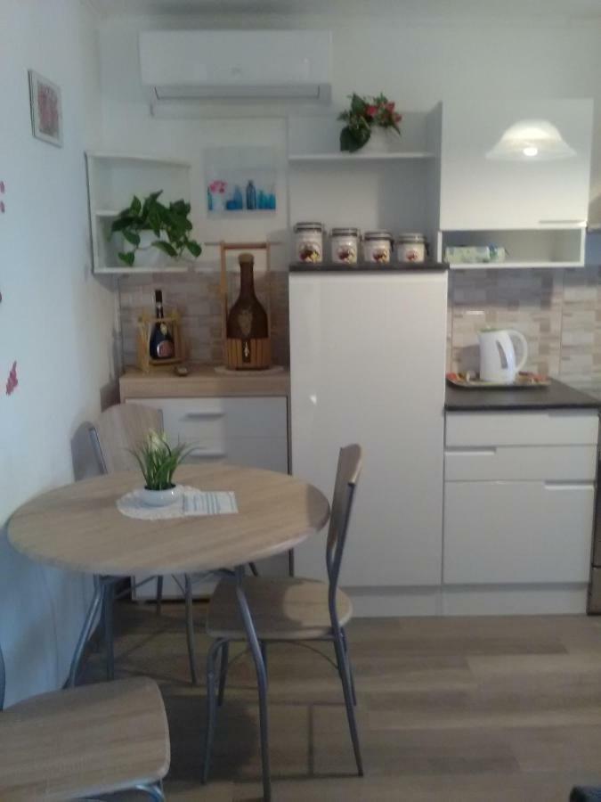 Apartma Evi Zaga Kültér fotó