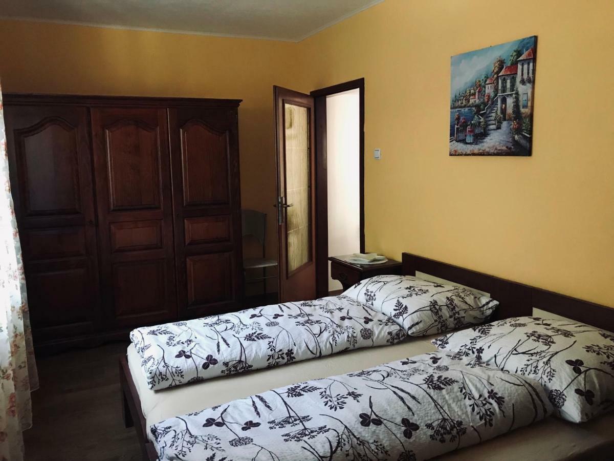 Apartma Evi Zaga Kültér fotó